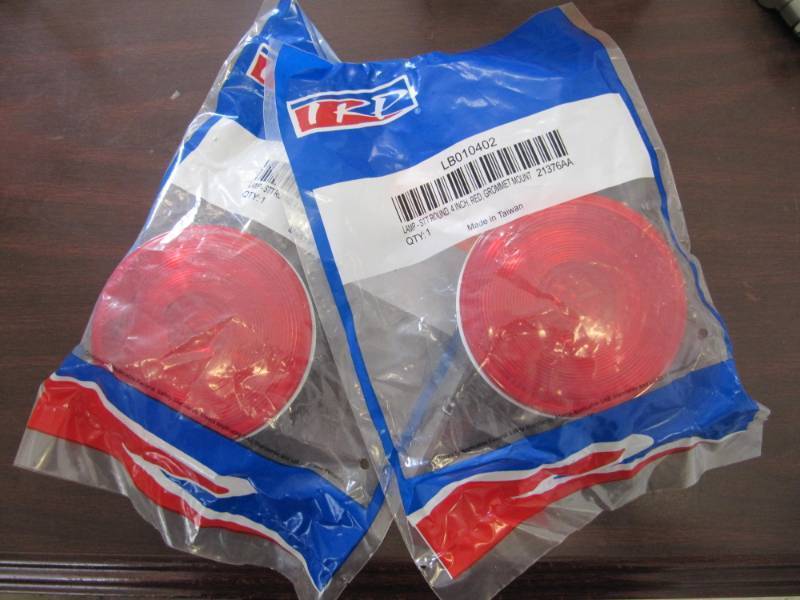 lot 1709 image: 2 New 4 Stop, Turn, Tail Replacement red lights, grommet mount #21376AA