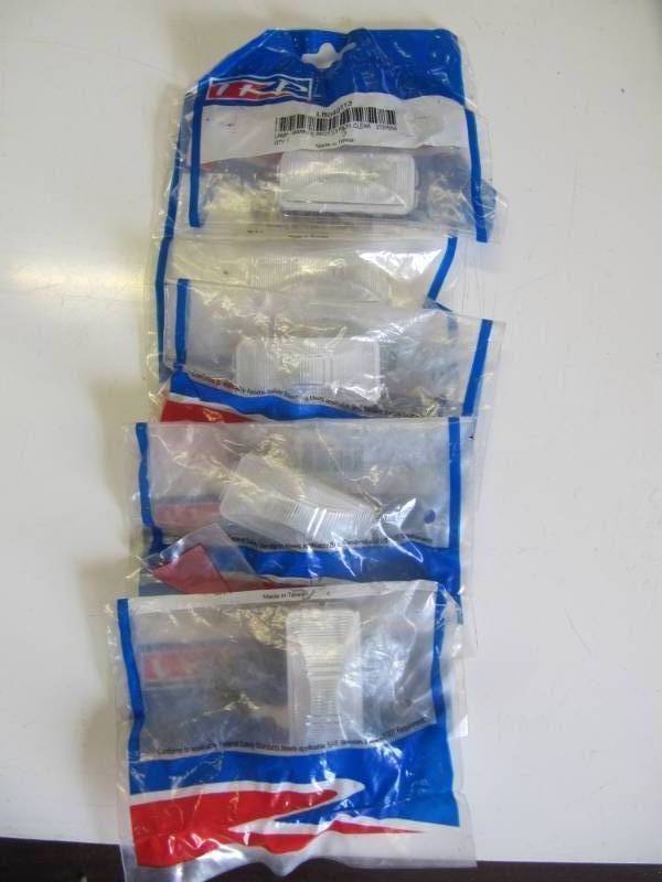 lot 1739 image: 5  NEW   2.5 Rect. Clear Marker  Clearance  lights 2 prong