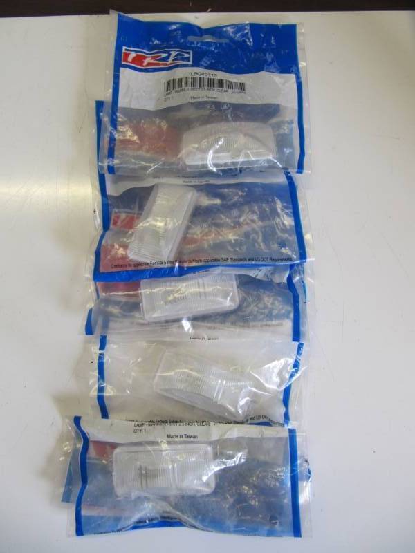 lot 1740 image: 5  NEW   2.5 Rect. Clear Marker  Clearance  lights 2 prong