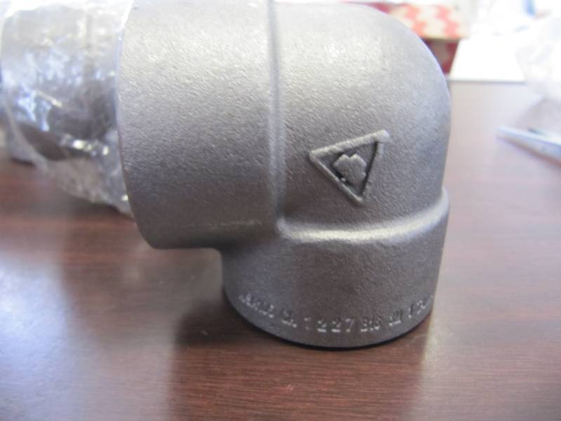lot 1803 image: NEW  90 Degree 1 ID black forged steel elbow Degree