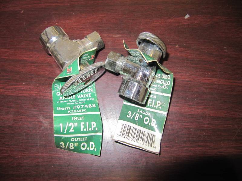 lot 1831 image: 2 NEW 12 inlet water shut off valves