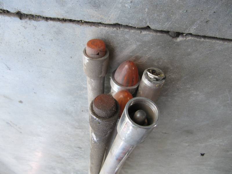 lot 5038 image: 6 TRUCK GUIDE LIGHTS
