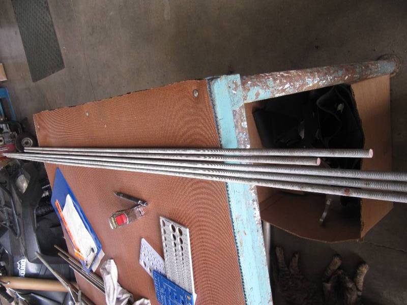 lot 5993 image: 5) ALL THREAD RODS    3)  38 X 6,     2 )  38 X 4