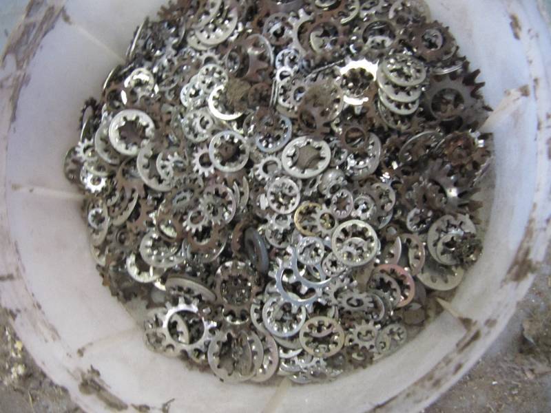 lot 6015 image: CONTAINER OF STAR WASHERS
