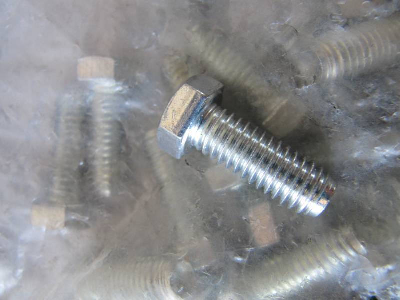 lot 6039 image: NEW 50 HEX CAP SCREW 38 -16 X 1
