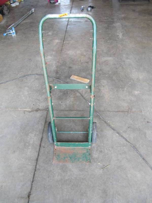 lot 6068 image: 1 GREEN MOVING DOLLY 3ft 9in TALL