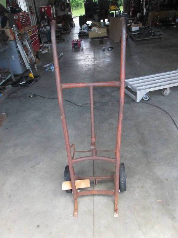 lot 6073 image: BARREL DOLLY 5 FT TALL
