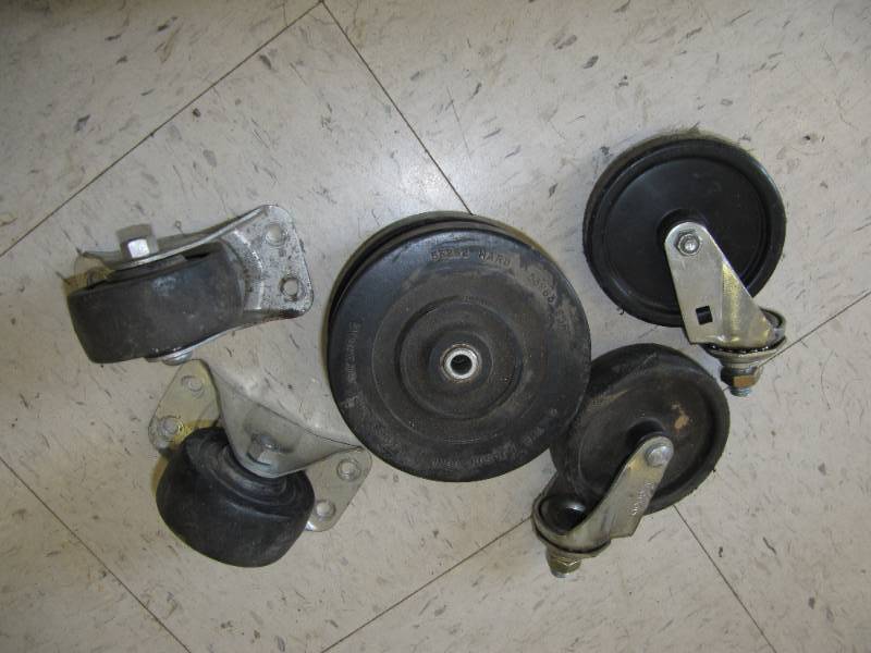 lot 6105 image: 6 CASTER WHEELS