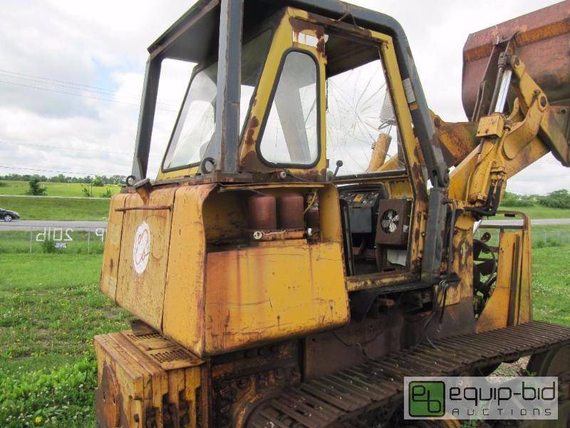 lot 997 image: John Deere 750755 Loader