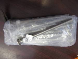 lot 1948 image: NEW HILLMAN 15 PCS. 316SS CARRIAGE SCREWS 38 X 6