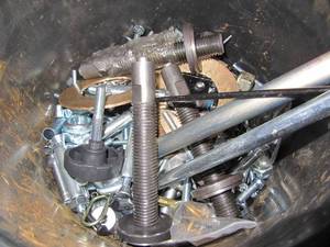 lot 1968 image: 70 LB OF MIXED NUTS, BOLTS, HARDWARE IN 5 GAL BUCKET