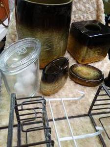 lot 23115 image: Brown Glass Bathroom Accessory Set