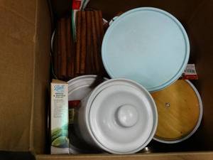 lot 23148 image: Canisters & misc items