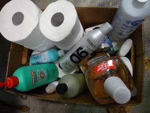 lot 23149 image: Body products & toilet paper