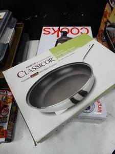 lot 23014 image: Classicor 12 Stainless Steel Non-Stick Frying Pan and Cooks Large Nonstick Griddle