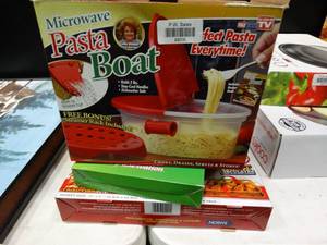 lot 23016 image: Lot of 3 New in Box Kitchen Gadgets