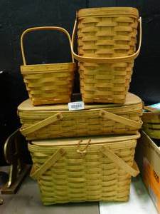 lot 23023 image: Lot of Longaberger Baskets