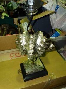 lot 23046 image: Imax Scallop Shell Lamp