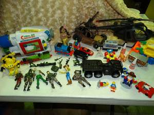 lot 23050 image: Lot of Childrens Toys