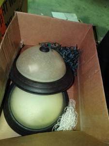 lot 23189 image: Lot of 2 Light Fixtures