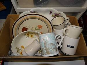 lot 23197 image: Lot of Assorted White Dishware