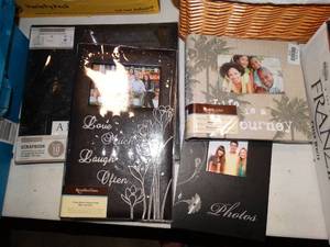 lot 23158 image: Scrapbook and Photo Albums