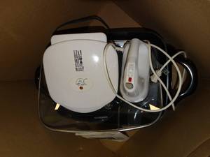 lot 23247 image: Kitchen cooking items - Electric Skillet - Lean Machine