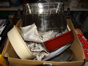 lot 23220 image: Kitchen Cookware