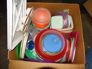 lot 23218 image: Lot of Tupperware and Food Storage