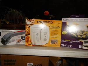 lot 23221 image: Potato Chip Maker - Grill Cleaner - Cool Daddy