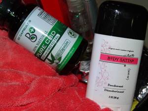 lot 23251 image: CBD - Beauty Items - Travel Bag - New Scarves