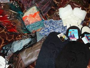 lot 23257 image: Ear Warmers, Gloves and Scarves