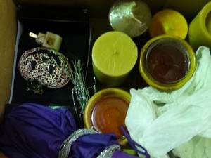 lot 23280 image: Halloween Decor  Candles and Misc
