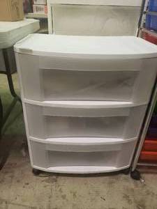 lot 23198 image: 3-Drawer Plastic Storage Container