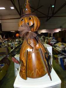 lot 23359 image: Large metal Halloween pumpkin decor