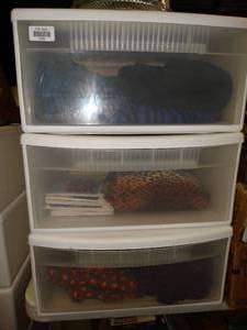 lot 23362 image: 3 stackable plastic drawers with contents - crafting and sewing items