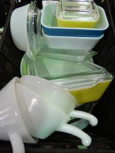 lot 23339 image: Lot of Glass Cookware with Lids