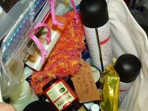 lot 23309 image: Lotions Shampoos Toiletries Misc