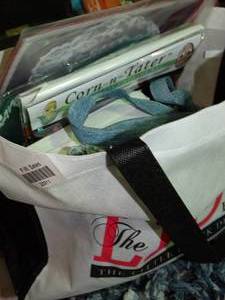 lot 23311 image: Gift Boxes  Material   Household Items  lot