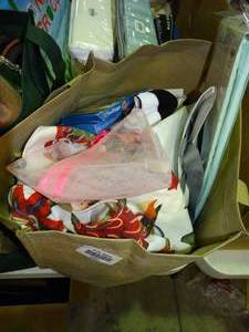 lot 23321 image: Kitchen Towels  Reusable Bags  Absorbing Mat