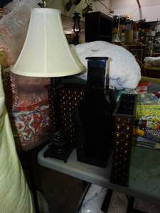 lot 23405 image: Lot of Vases and Table Lamp