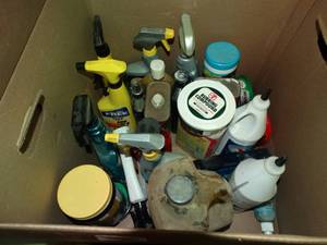 lot 23421 image: Lot of Automotive Care Supplies
