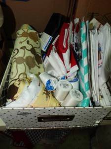 lot 23430 image: Lot of Sewing Supplies