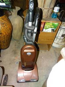 lot 23473 image: Vintage Simplicity Vacuum