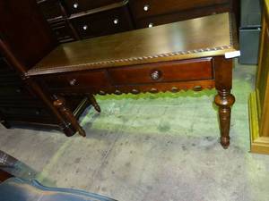 lot 23497 image: Beautiful Console Table with Storage