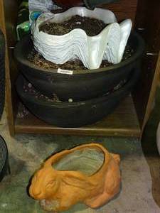 lot 23508 image: Lot of Planters