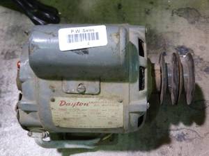 lot 23514 image: Dayton Capacitor Start AC Motor