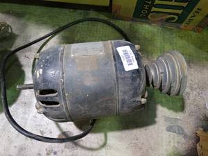 lot 23516 image: Craftsman Motor