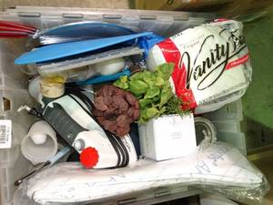 lot 23520 image: Iron  Misc Cups  Etc