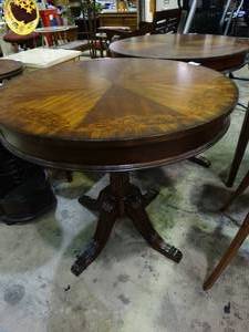 lot 23650 image: Quality Small Round Decorative Wood Table